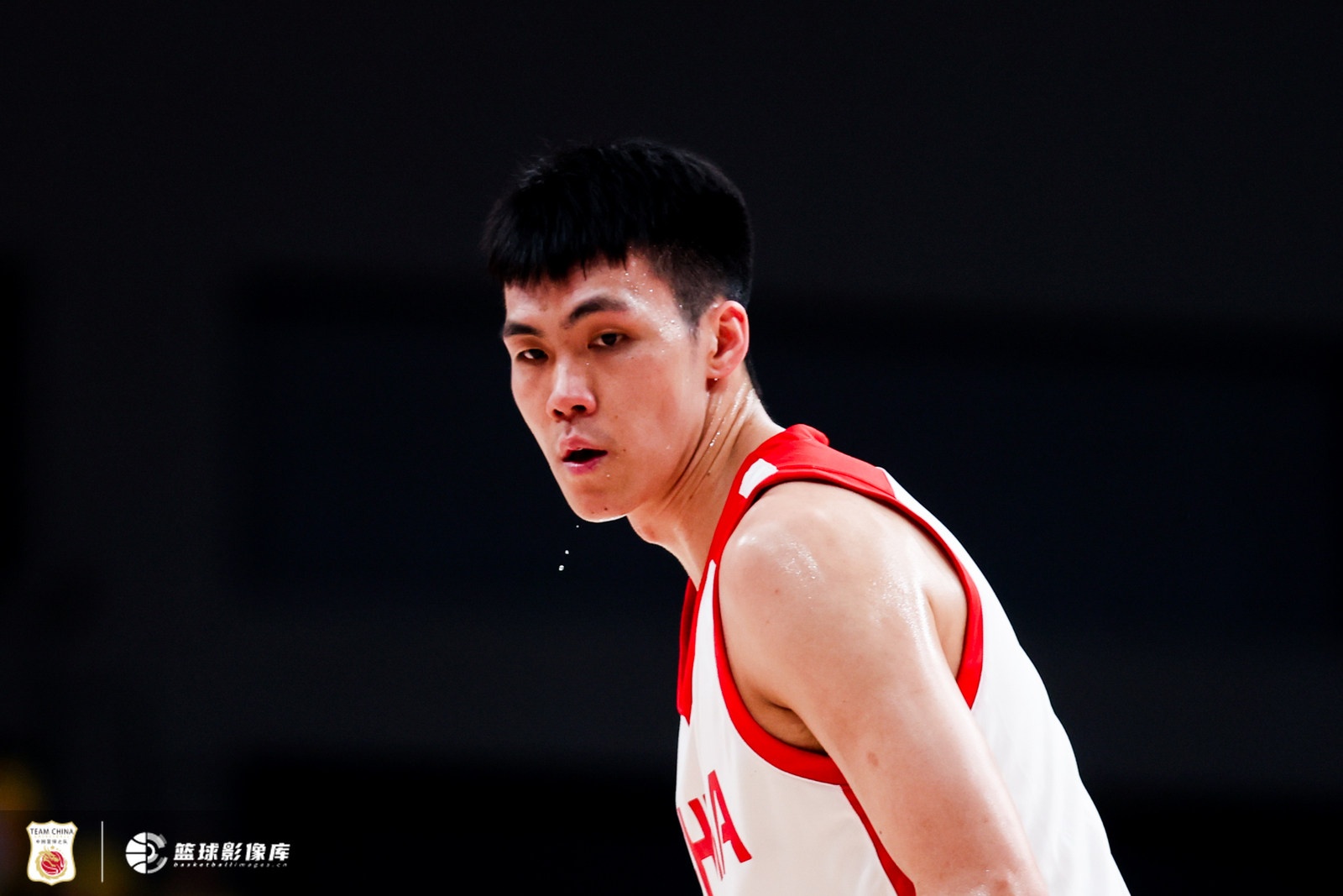 难救主！庞峥麟10分钟3中1拿7分2板2助 罚球4中4